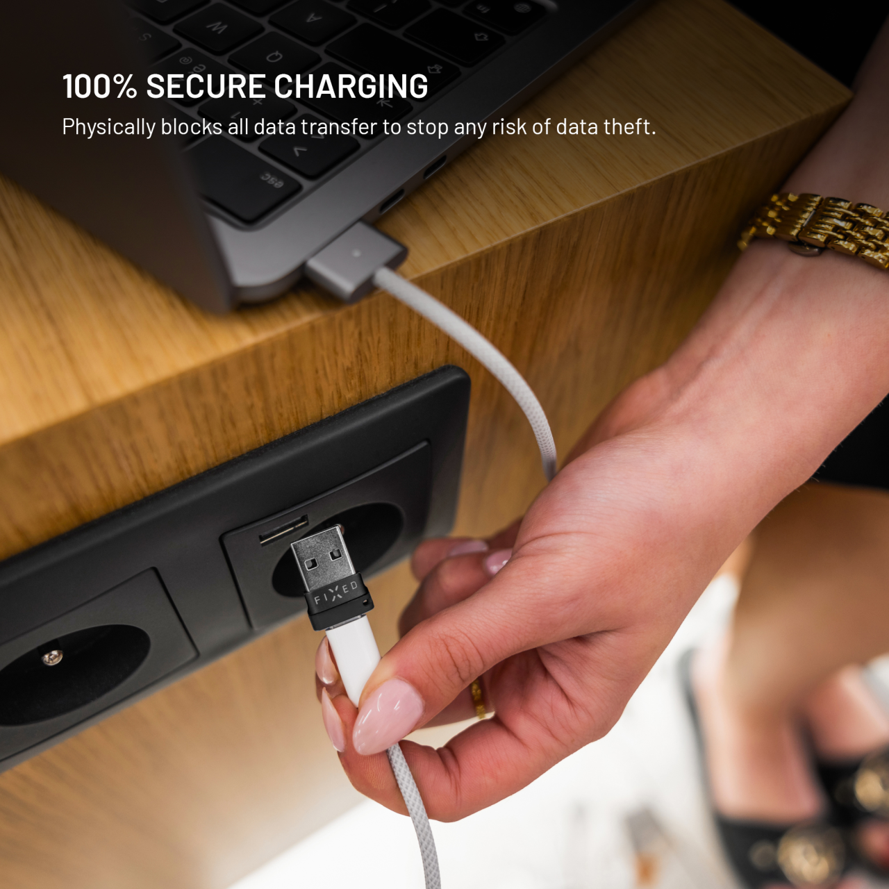 Hliníkový USB-C/C a USB-C/U Data blocker 2in1 FIXED, černý