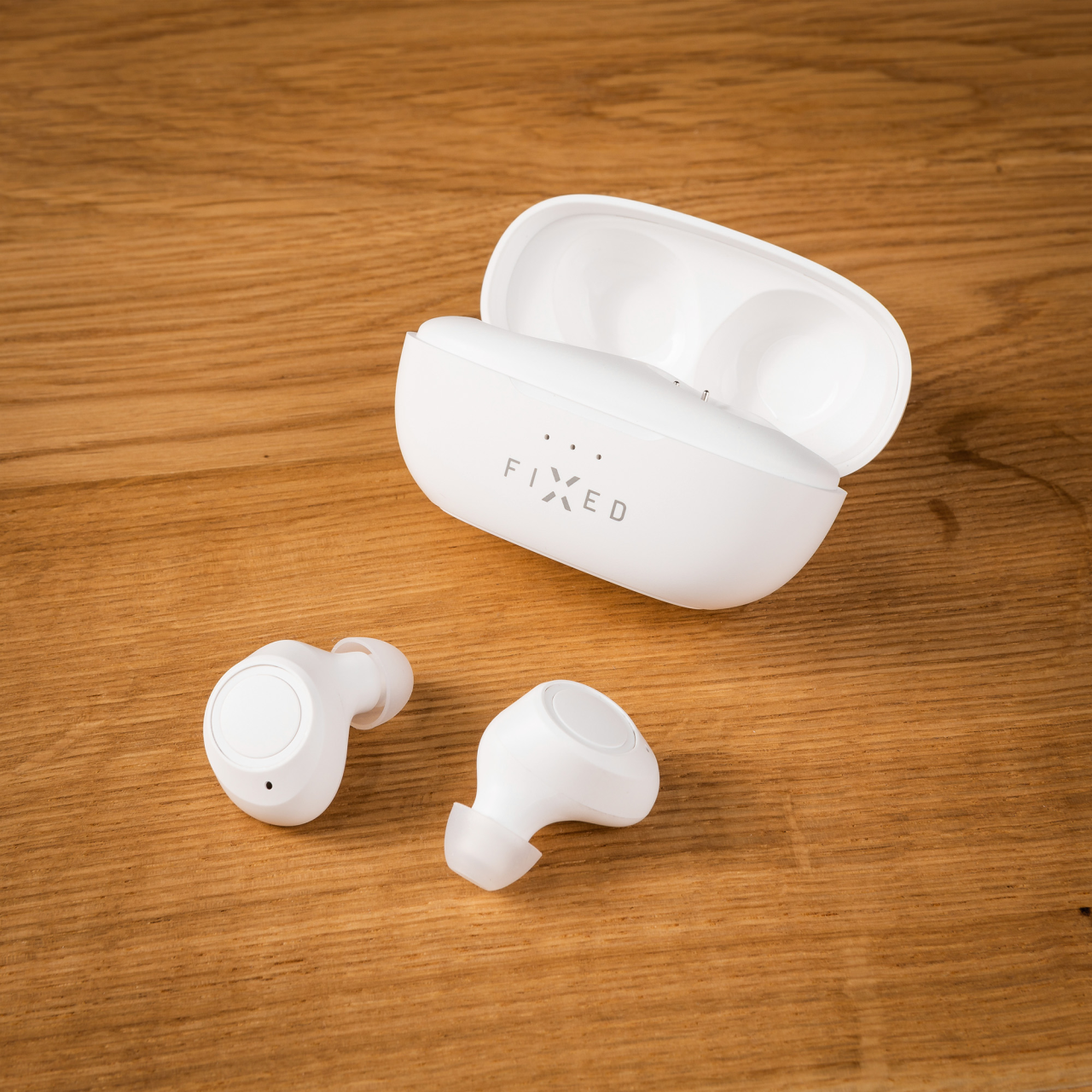 FIXED Bezdrátová TWS sluchátka Buds, bílá