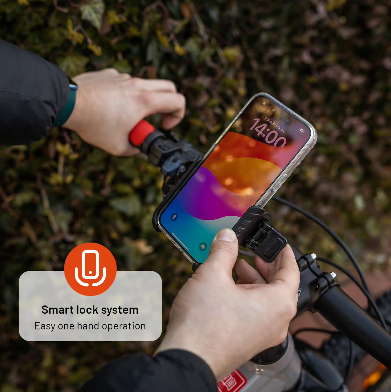 FIXED Univerzální držák mobilního telefonu na kolo Bikee Plus, černý