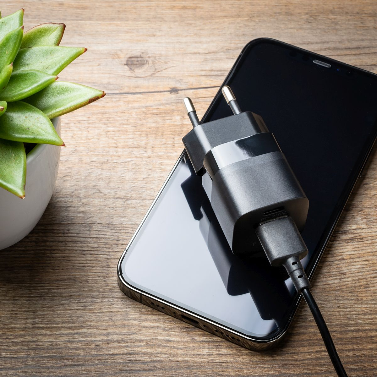 FIXED Síťová nabíječka Mini s USB-C a USB výstupem, podpora PD a QC 3.0, 20W, černá