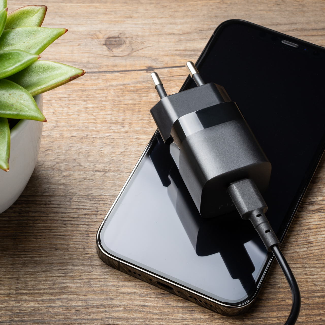 FIXED Síťová nabíječka Mini s USB-C výstupem a podporou PD, 25W, černá