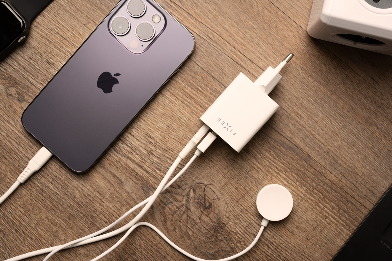 FIXED Síťová nabíječka Mini s USB-C a USB výstupem, podpora PD, 45W, bílá