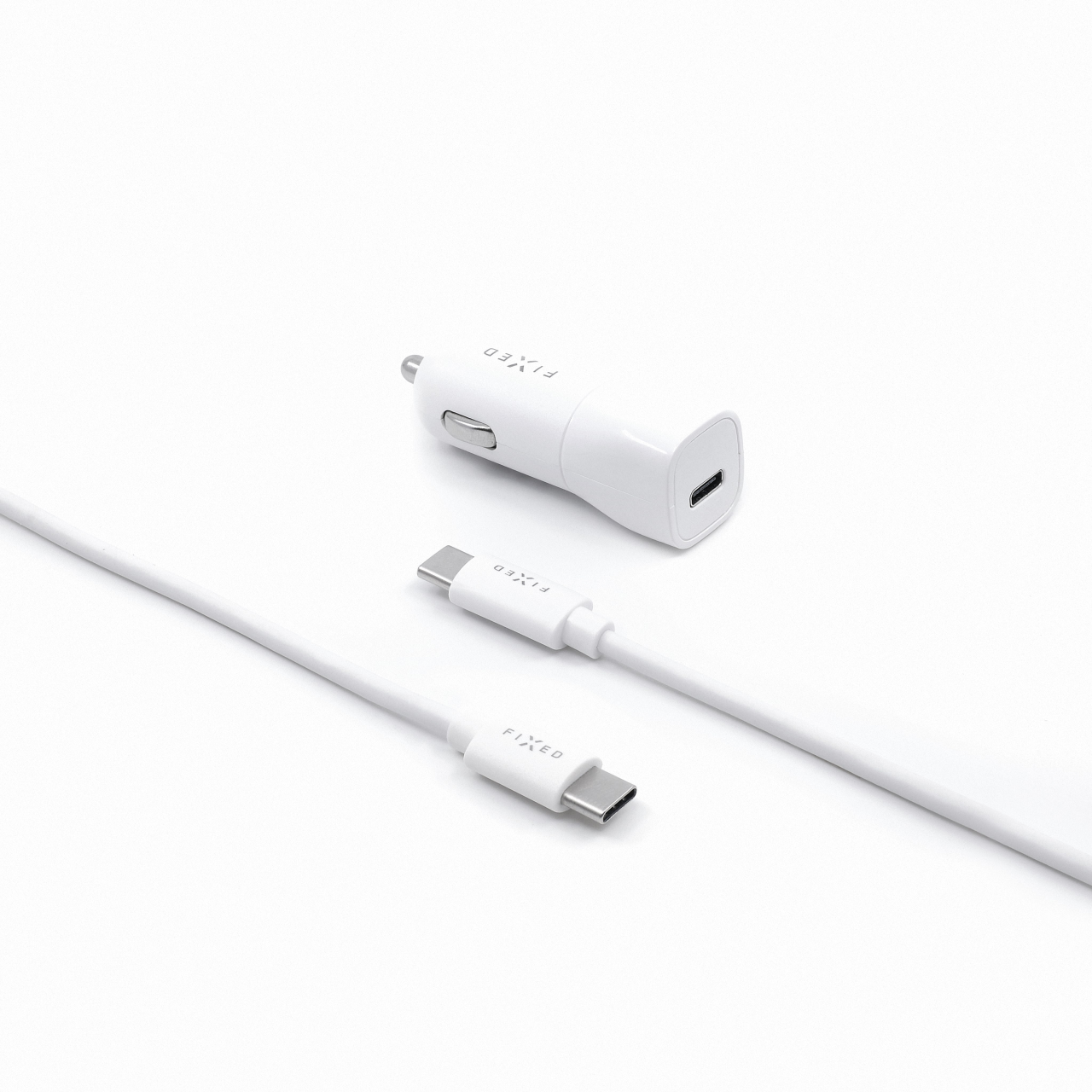 FIXED Set autonabíječky s USB-C výstupem a USB-C/USB-C kabelu, podpora PD, 1 metr, 18W, bílý