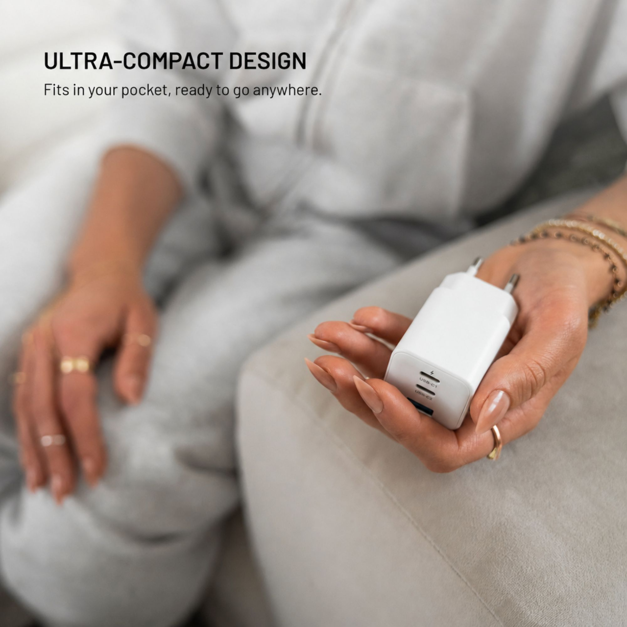 GaN nabíječka do sítě 100W s 2xUSB-C a USB výstupem, podpora PD - Fixed Mini, bílá
