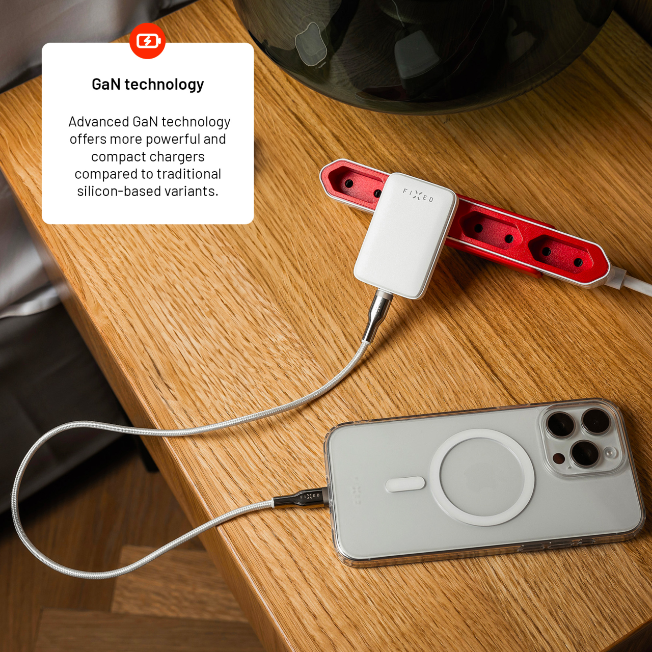 FIXED Síťová GaN nabíječka Slim s USB-C výstupem a podporou PD, 30W, bílá