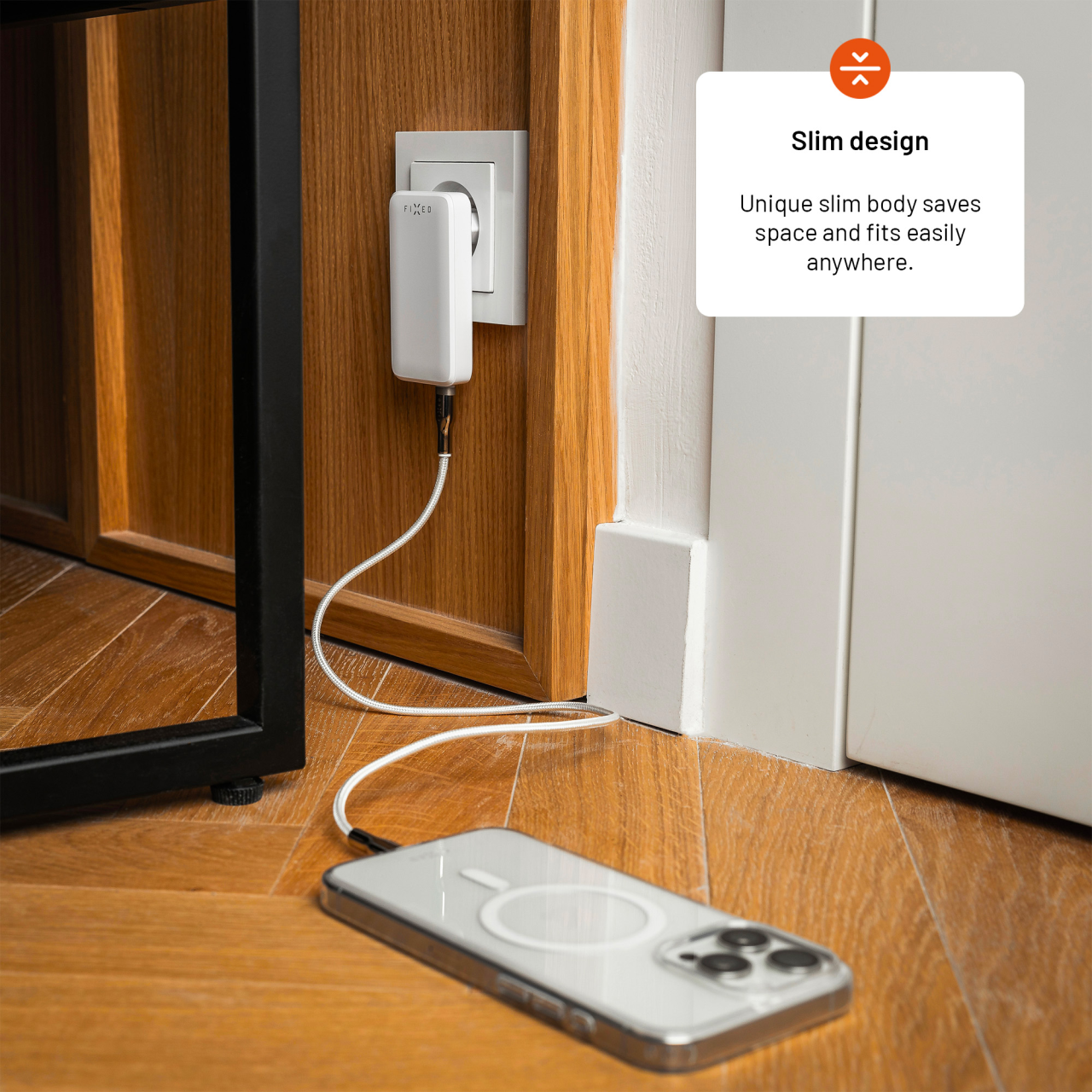 Síťová GaN nabíječka FIXED Slim Traveller s 2x USB-C výstupem s vyměnitelnými adaptéry, 45W, bílá