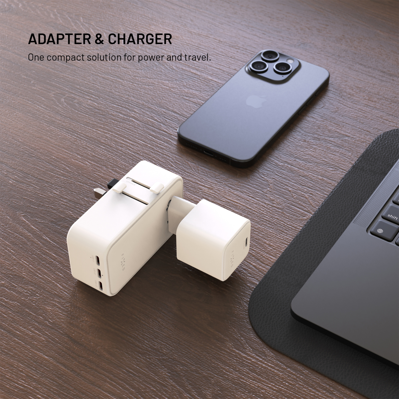 Cestovní adaptér FIXED Voyager Slim 45W bílý