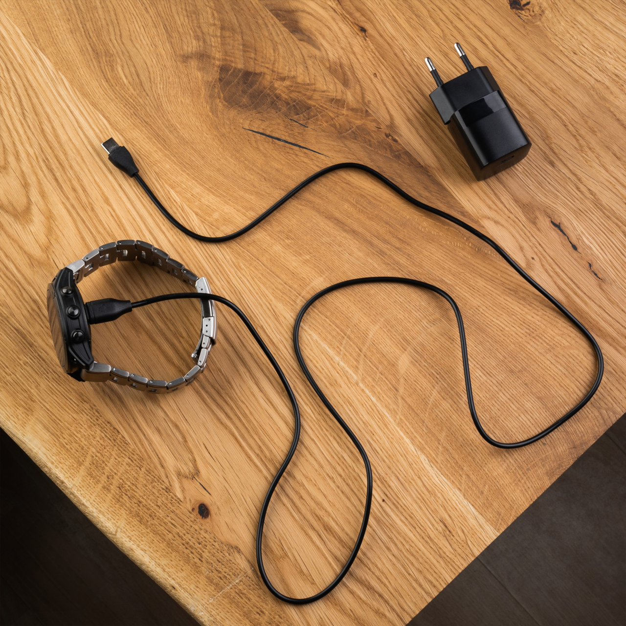 FIXED Nabíjecí USB-C kabel pro smartwatch Garmin Fenix 5/6/7/7X/8, Epix, Venu 2/3/3S, Vívoactive 3/4/5, černý