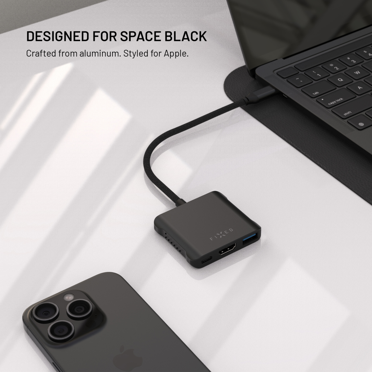 5-portový hliníkový USB-C FIXED HUB Quadri, pro notebooky, 140W, PD 3.1, vesmírně černá