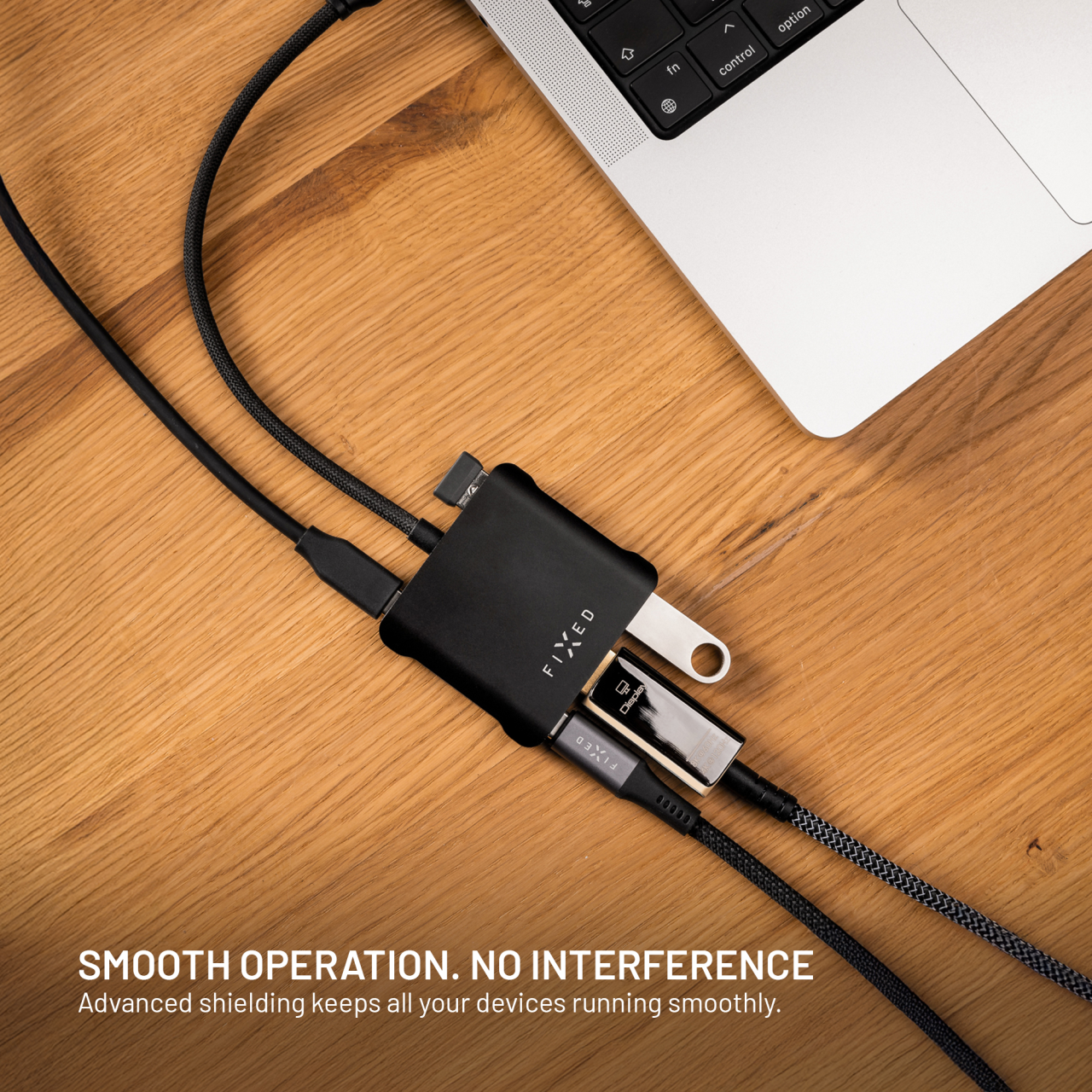 5-portový hliníkový USB-C FIXED HUB Quadri, pro notebooky, 140W, PD 3.1, vesmírně černá