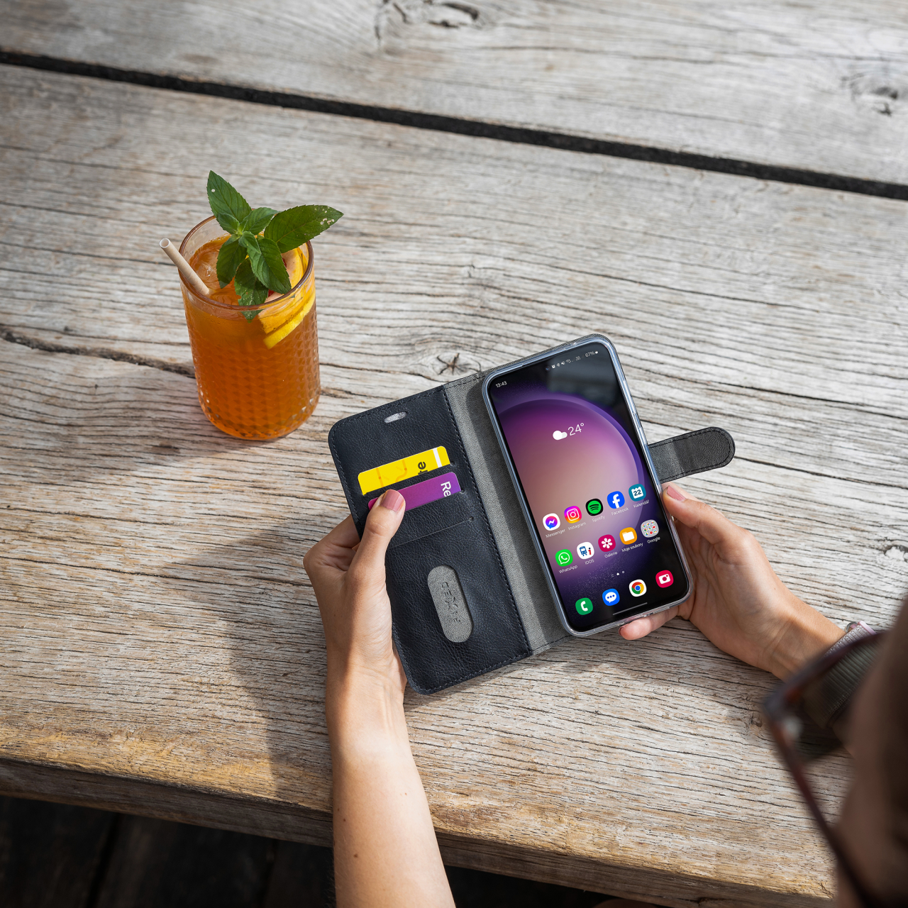 FIXED Pouzdro typu kniha Opus pro Apple iPhone 16 Pro, modré