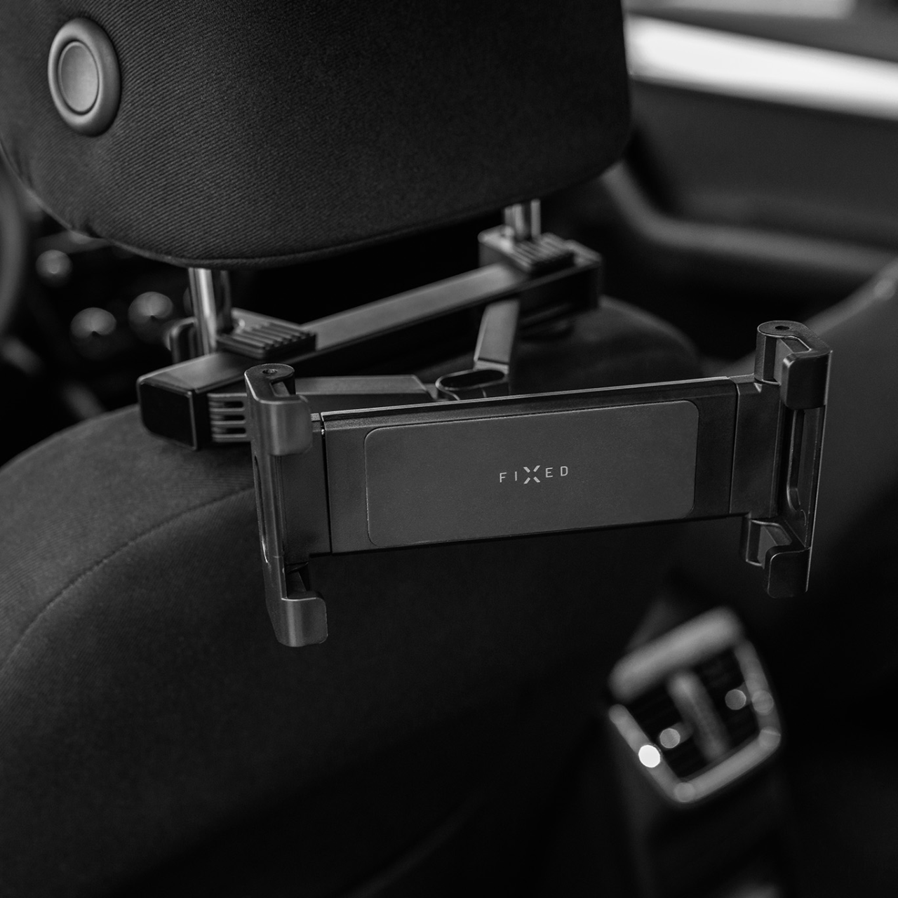 Univerzální držák pro tablety Passenger Max s uchycením do opěrky hlavy a posuvným ramenem - Fixed, space gray