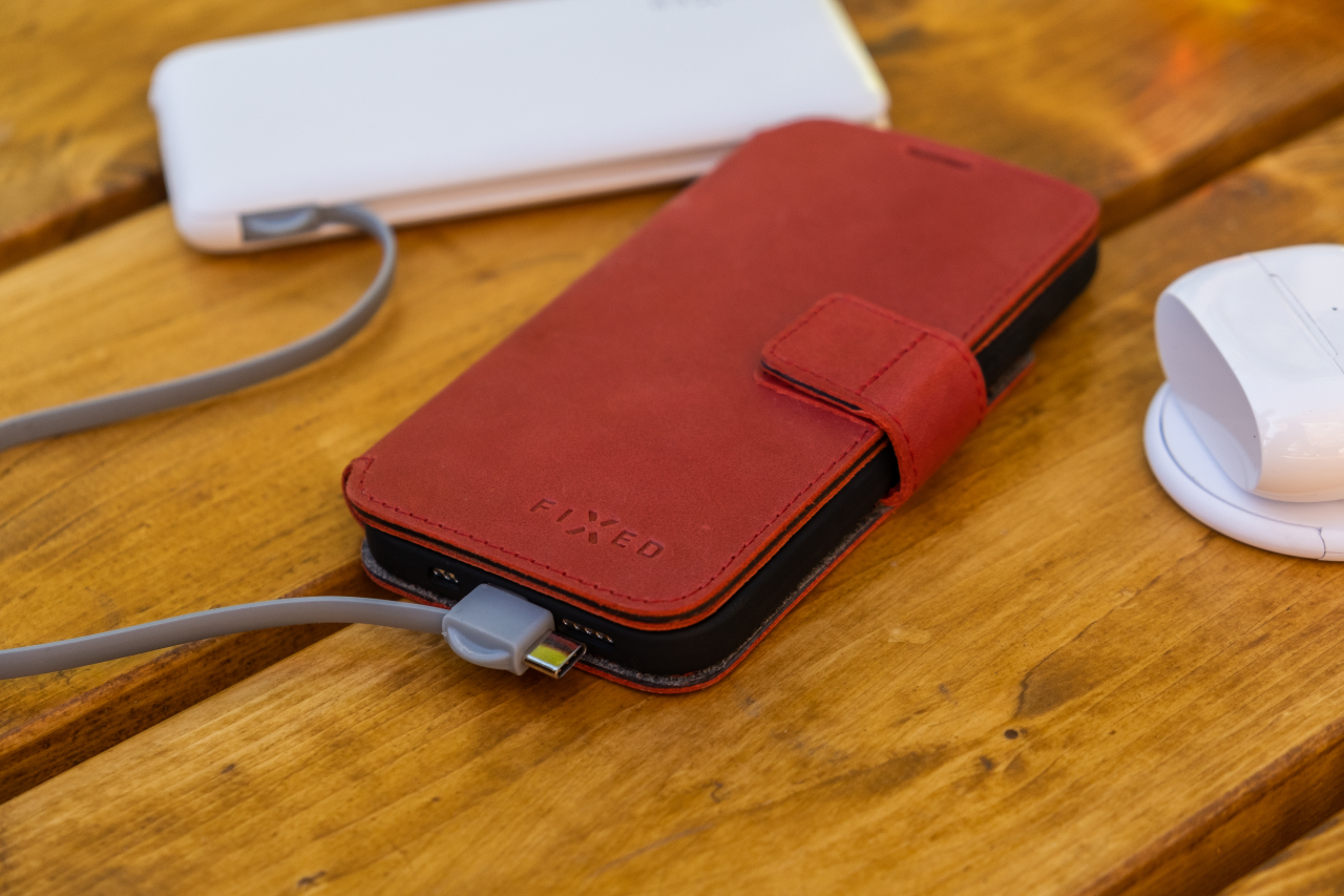 FIXED Kožené pouzdro typu kniha ProFit pro Samsung Galaxy S24+, červené