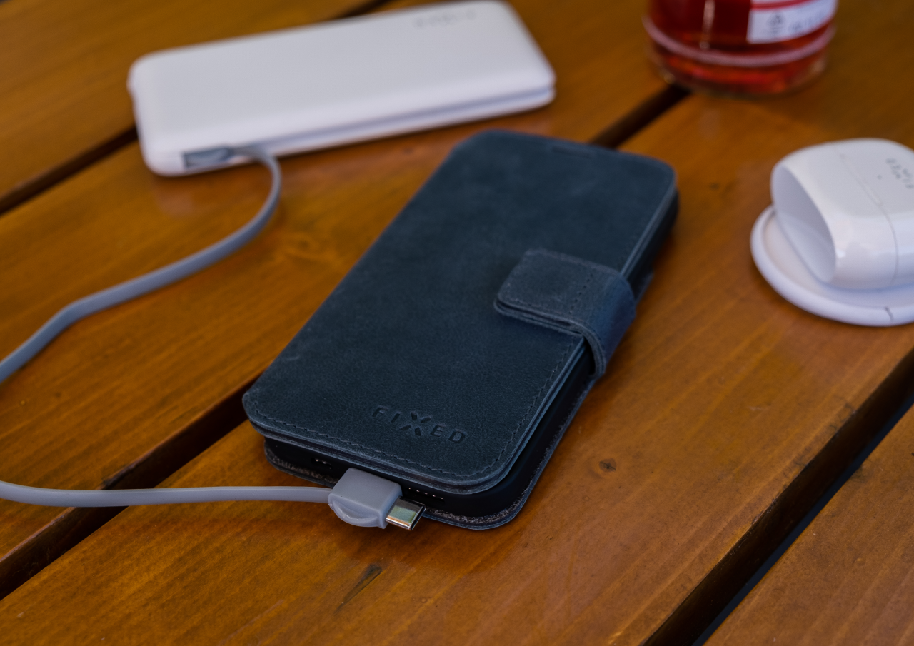 FIXED Kožené pouzdro typu kniha ProFit pro Samsung Galaxy S25+, modré