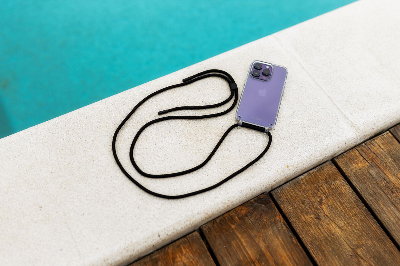 FIXED Zadní kryt Pure Neck s černou šňůrkou na krk pro Samsung Galaxy S25+