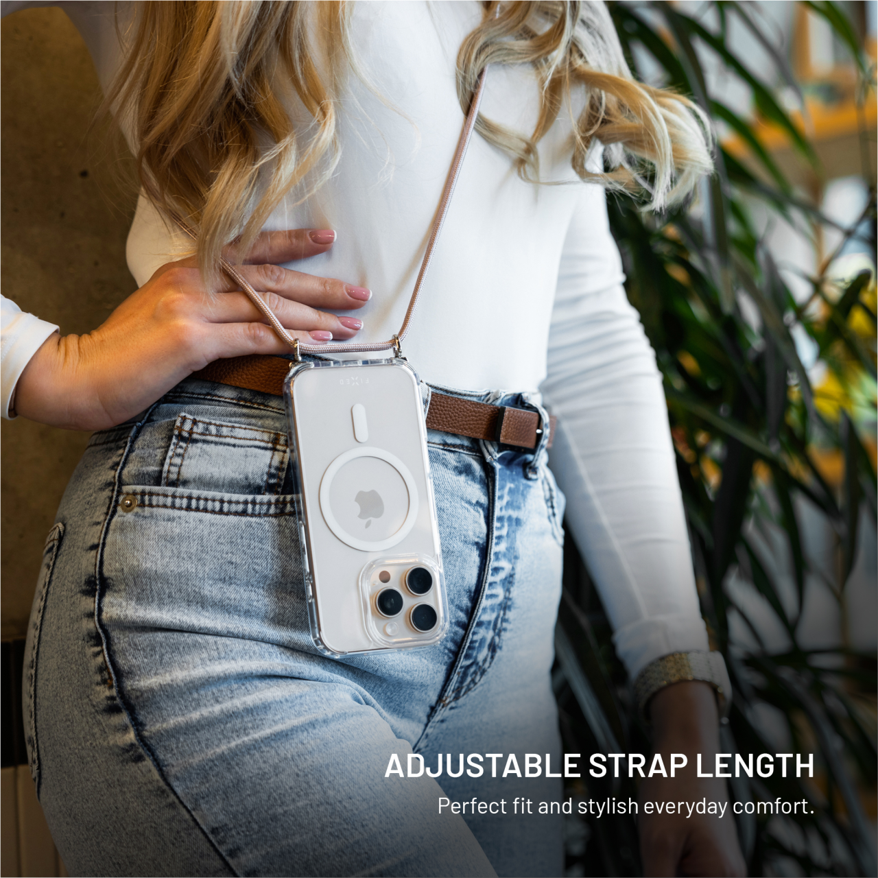 Crossbody FIXED MagPure Neck iPhone 17 Pro Max – čiré pouzdro s růžovou šňůrkou