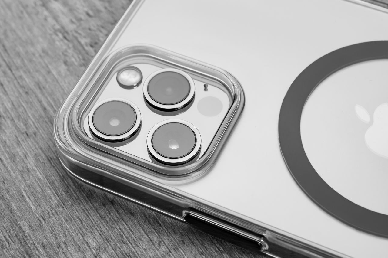 FIXED Zadní kryt MagPurity s podporou Magsafe pro Apple iPhone 14, čirý