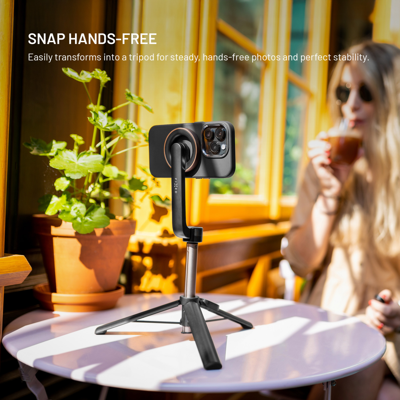 FIXED Selfie stick s tripodem MagSnap s podporou MagSafe a bezdrátovou spouští, černý