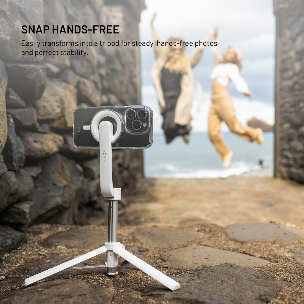 FIXED Selfie stick s tripodem MagSnap s podporou MagSafe a bezdrátovou spouští, bílý