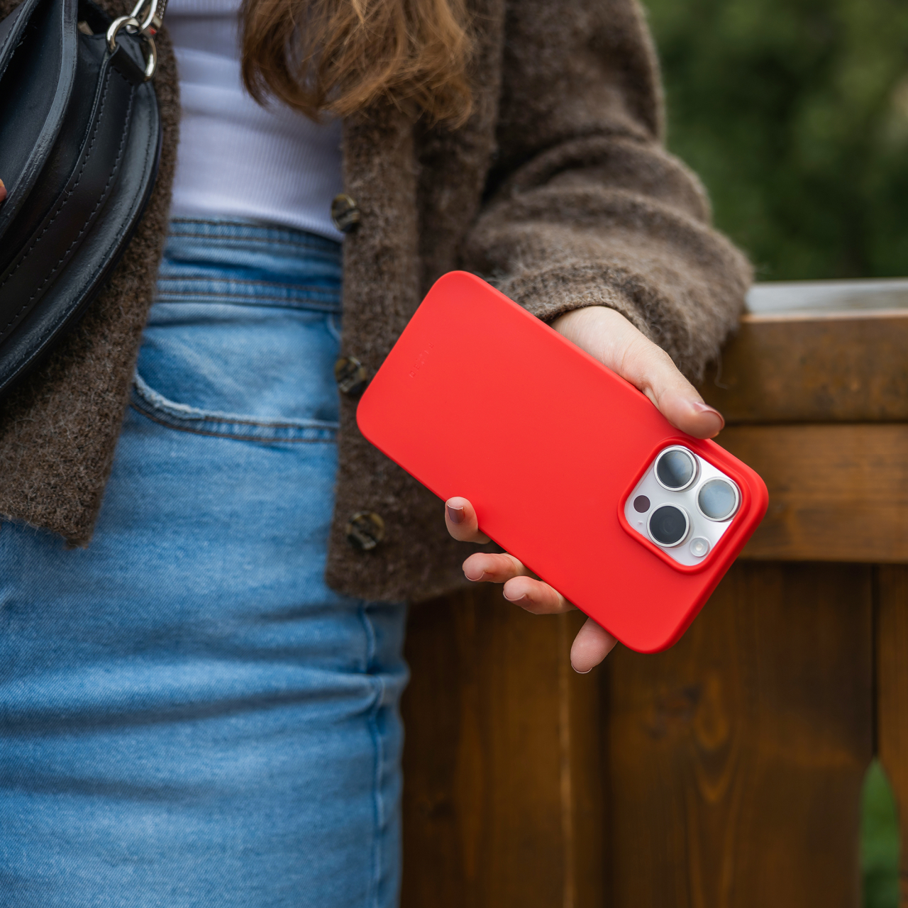 FIXED Zadní pogumovaný kryt Story pro Apple iPhone 16 Pro, červený