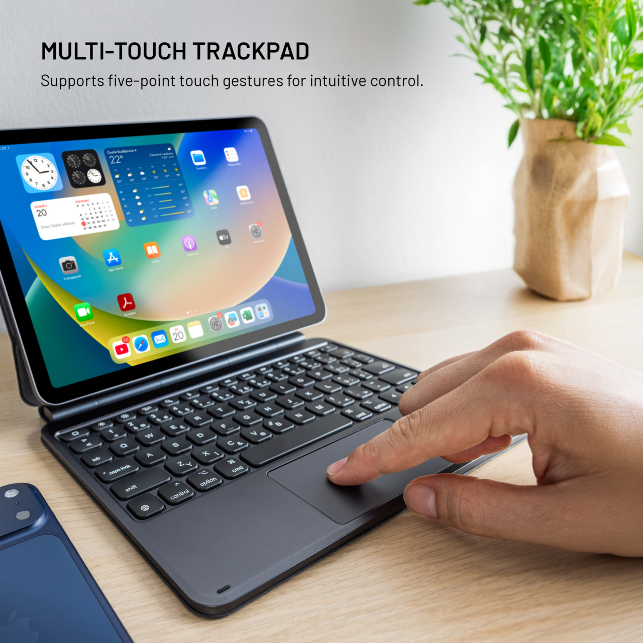 Pouzdro s bezdrátovou klávesnicí pro Apple iPad 10,9" (2022)/iPad 11" (2025), CZ - Fixed Typee Alu, černé