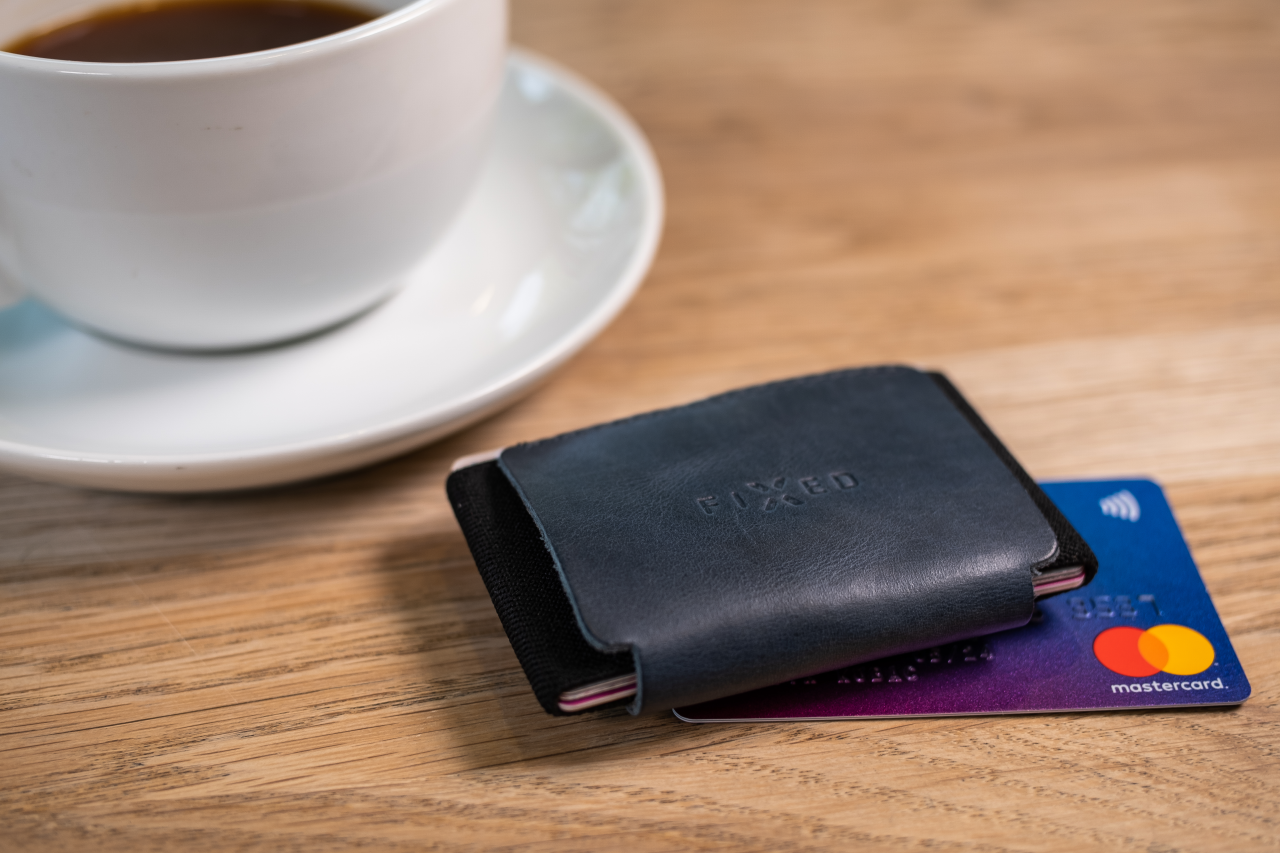 FIXED Kožená peněženka Tiny Wallet z pravé hovězí kůže, modrá