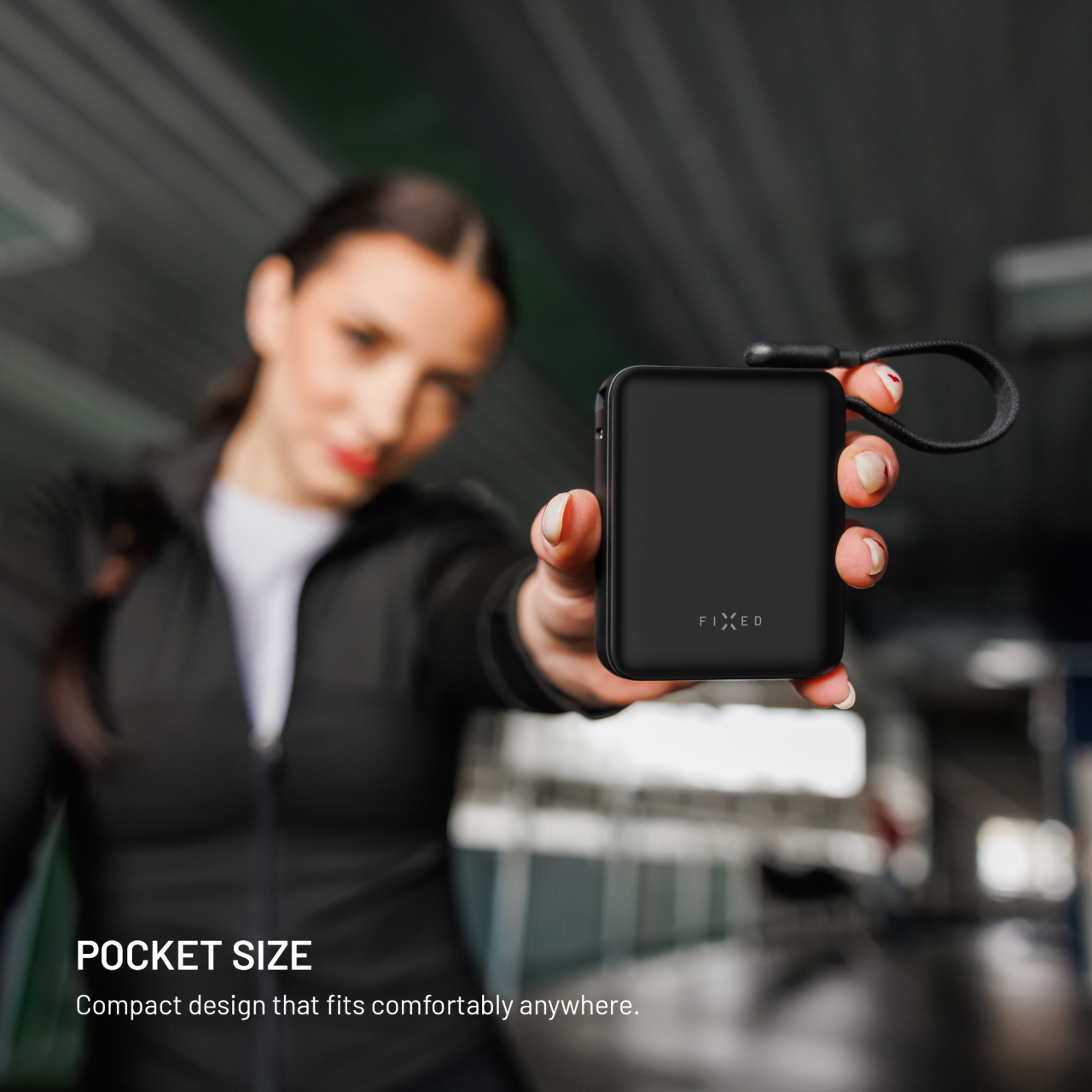 Powerbanka FIXED Zen 10 Loop s LCD displejem a výstupem 30W, 10 000 mAh, černá