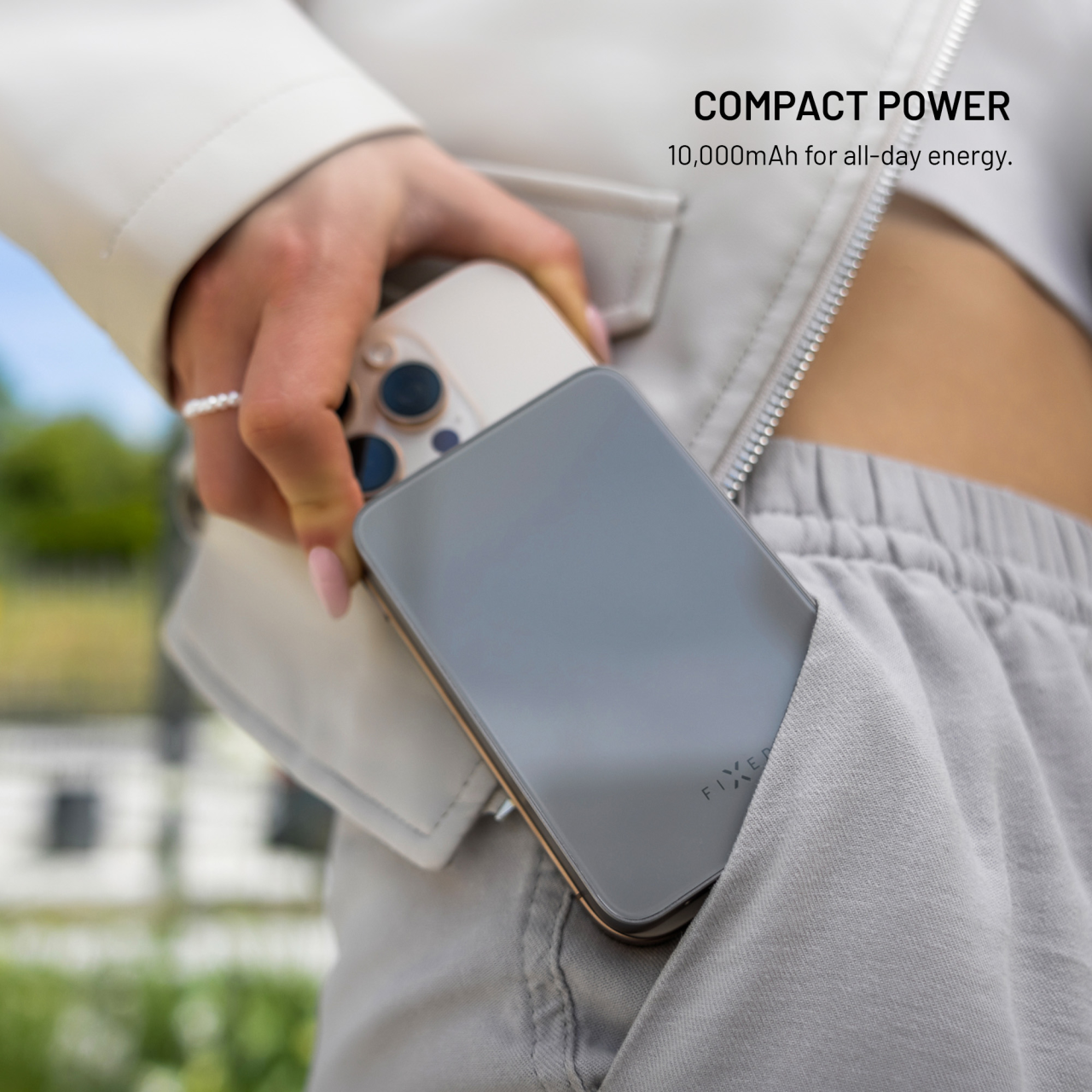 Powerbanka s bezdrátovým nabíjením se standardem Qi2 a podporou MagSafe, 10 000 mAh - Fixed MagZen 10 Crystal, titanová