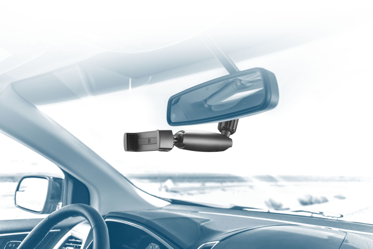 Univerzální držák Cellularline Spin Mirror k upevnění na vnitřní zpětné zrcátko, černý