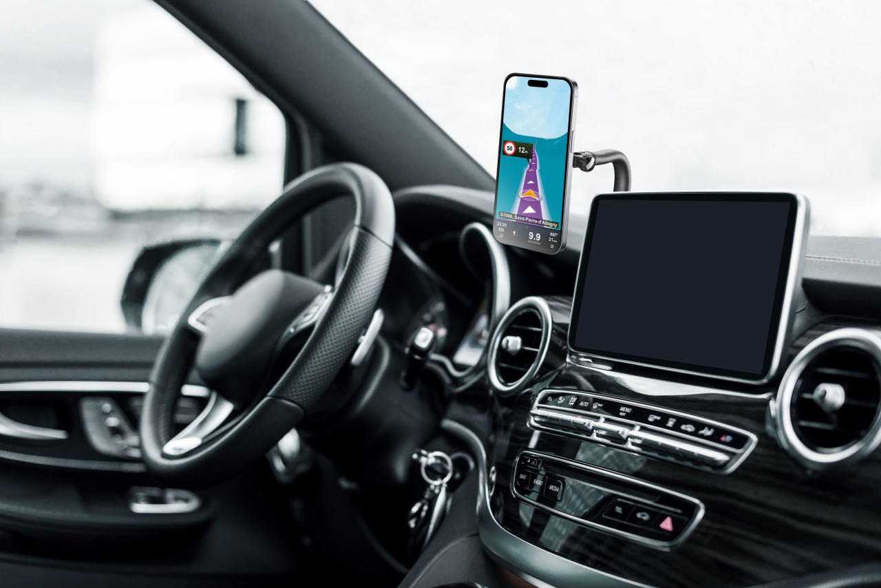 Univerzální držák Cellularline Mag Display k upevnění na displej automobilu s podporou MagSafe, černý